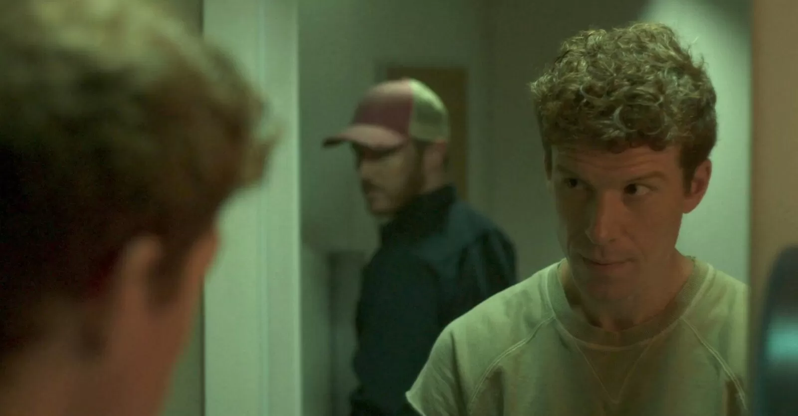 AUTOUR DU LAC (Birder) : chasse aux hommes AUTOUR DU LAC (Birder) : chasse aux hommes